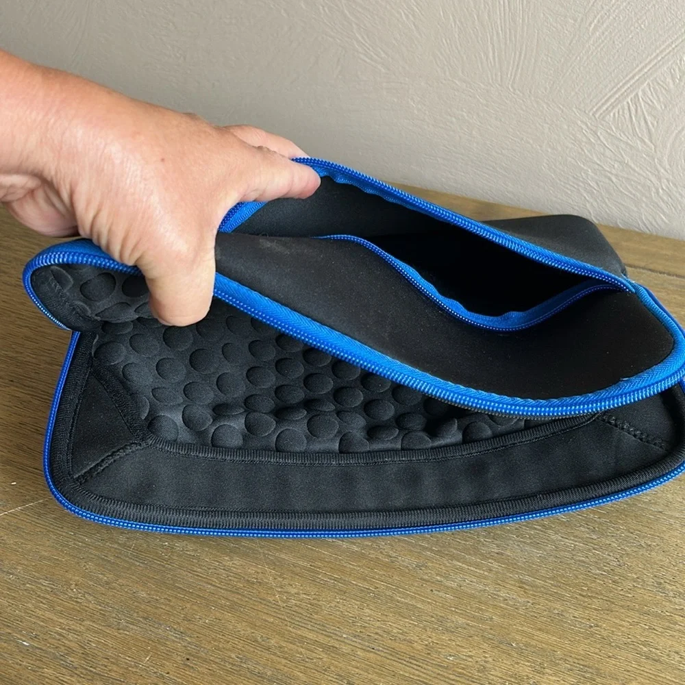 Unbranded Blue and Black Padded Tablet Protector Sleeve.